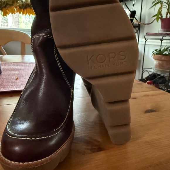 Michael Kors - Wedge Boots Chocolate Brown - Size 8.5 - Picture 2 of 2